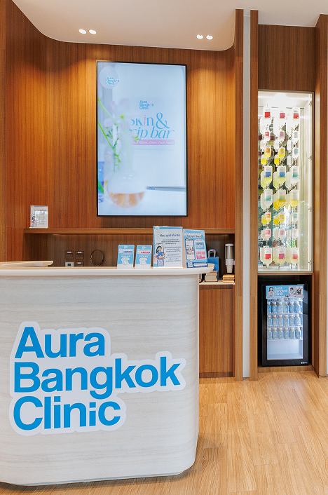 Aura Bangkok Clinic reception