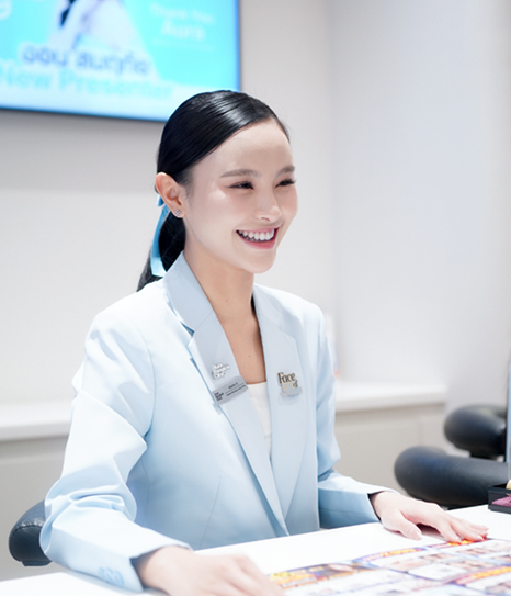 A clinic specialist listening to a guest